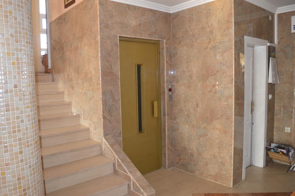 Vip Hotel Skopje - New Management ภายนอก รูปภาพ
