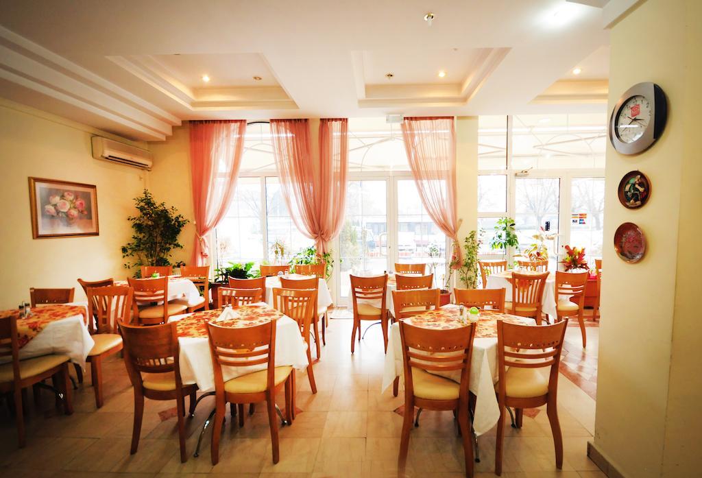 Vip Hotel Skopje - New Management ภายนอก รูปภาพ