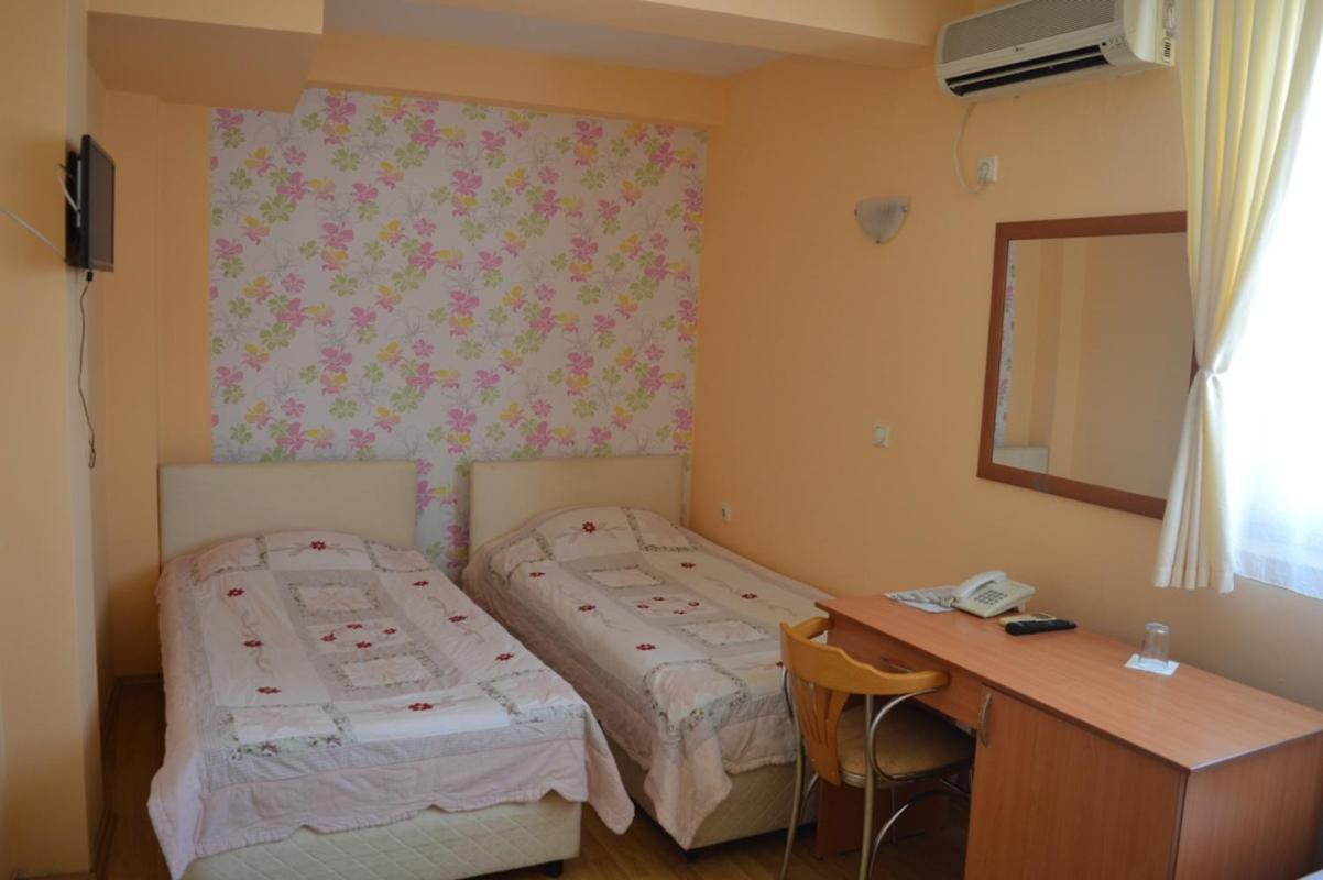 Vip Hotel Skopje - New Management ภายนอก รูปภาพ