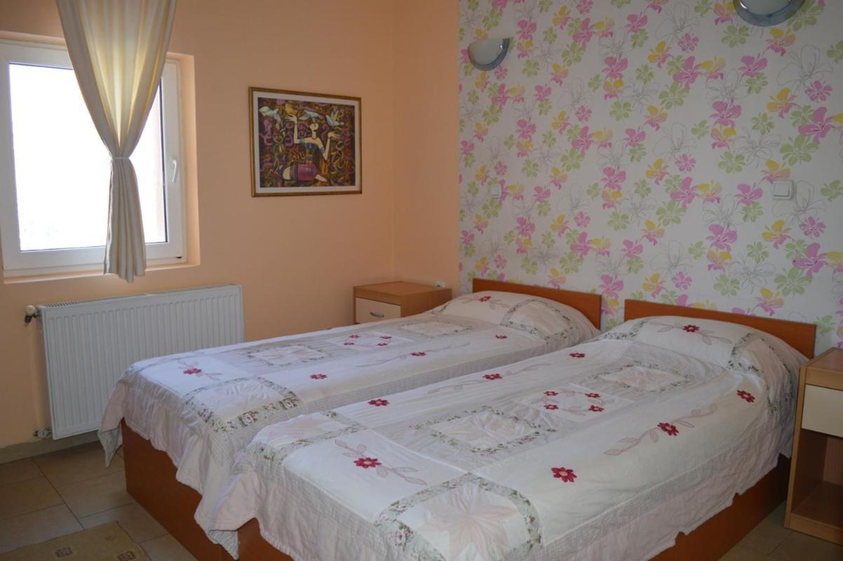 Vip Hotel Skopje - New Management ภายนอก รูปภาพ
